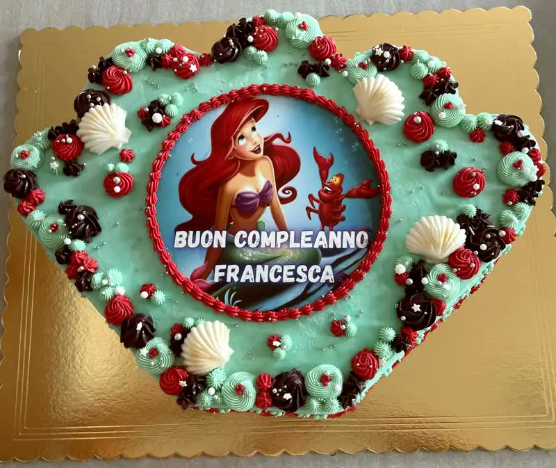 Torta di compleanno a tema per bambini